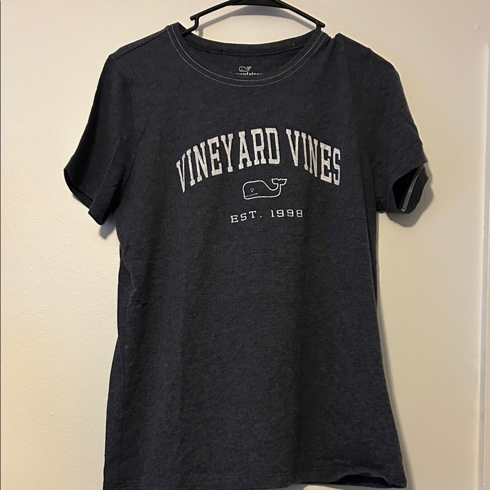 Vineyard Vines Charcoal Tee with Logo, Size Medium